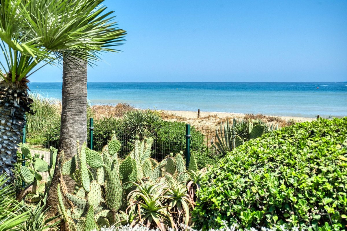 2 Bed Middle Floor Apartment in Costalita