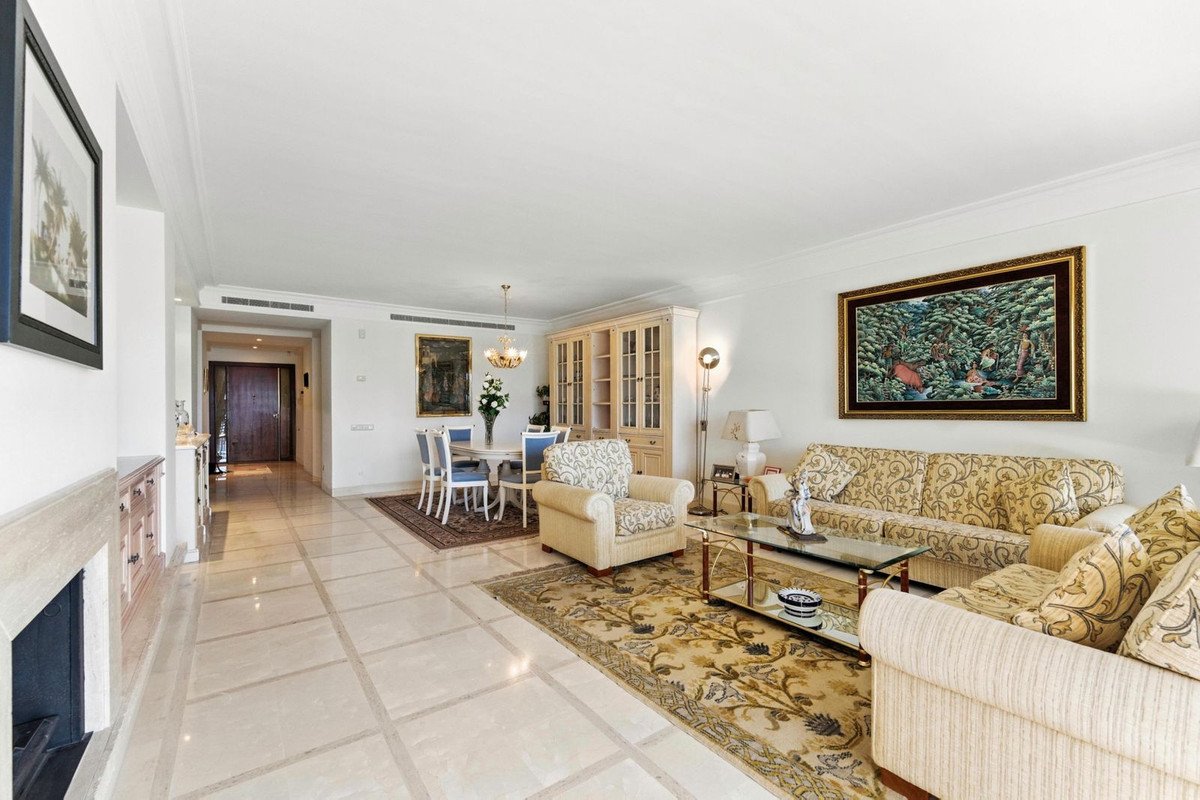 2 Bed Middle Floor Apartment in Costalita
