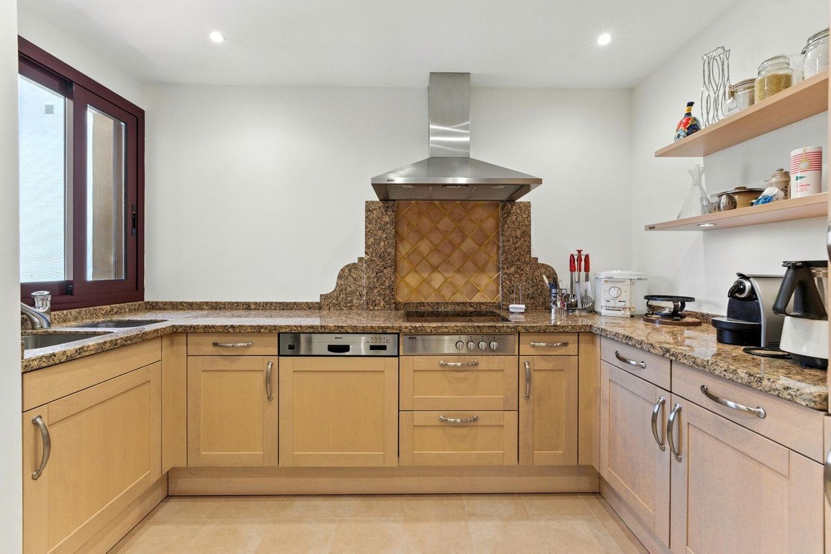 2 Bed Middle Floor Apartment in Costalita