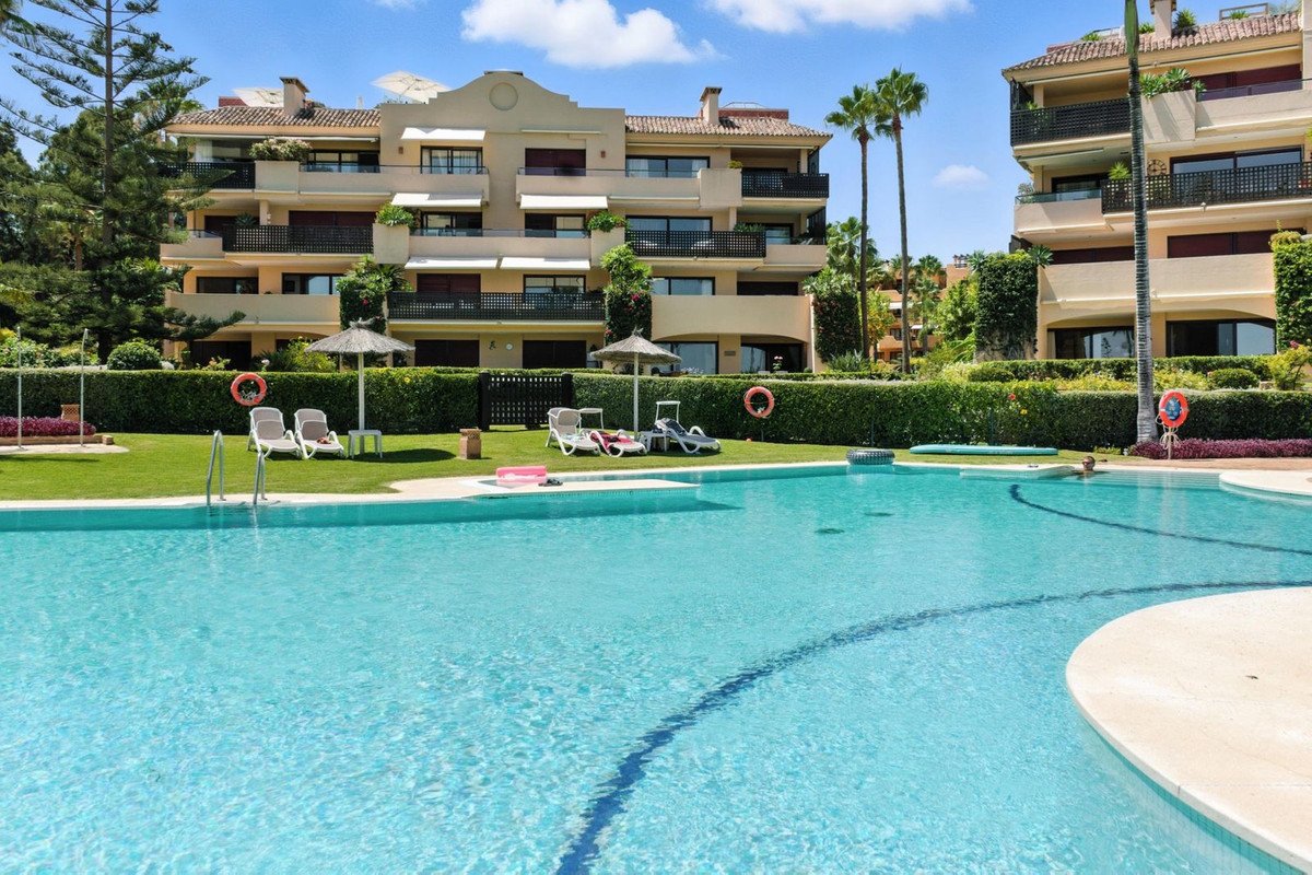 2 Bed Middle Floor Apartment in Costalita