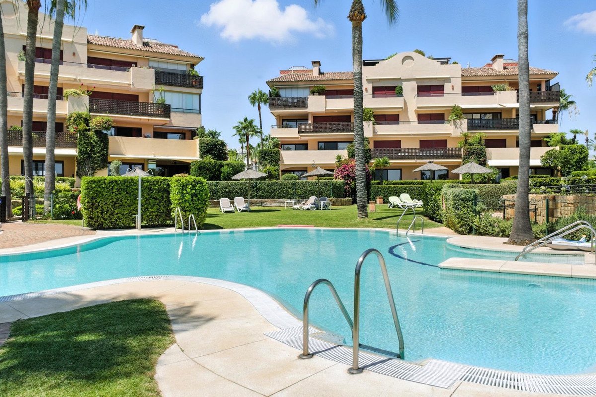 2 Bed Middle Floor Apartment in Costalita