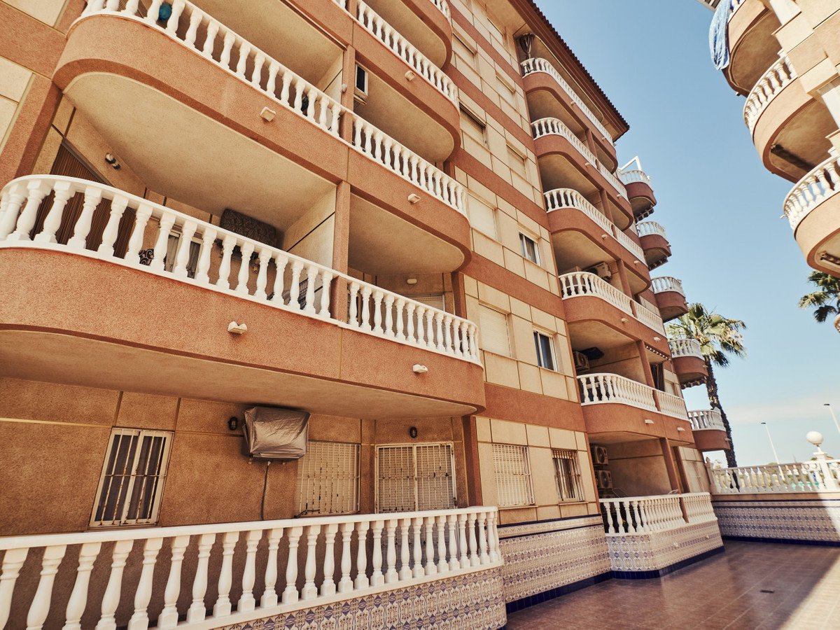 2 Bed Ground Floor Apartment in La Mata