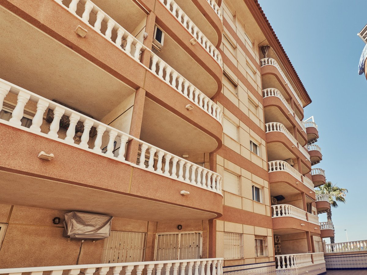 2 Bed Ground Floor Apartment in La Mata