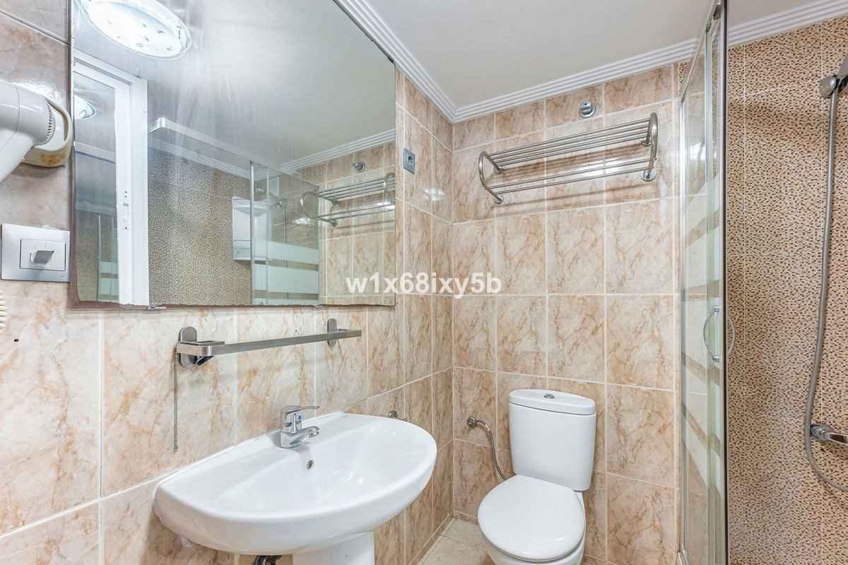 1 Bed Middle Floor Studio in Calahonda
