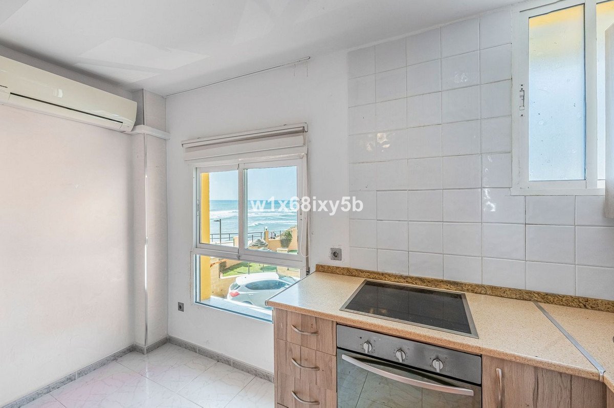 1 Bed Middle Floor Studio in Calahonda