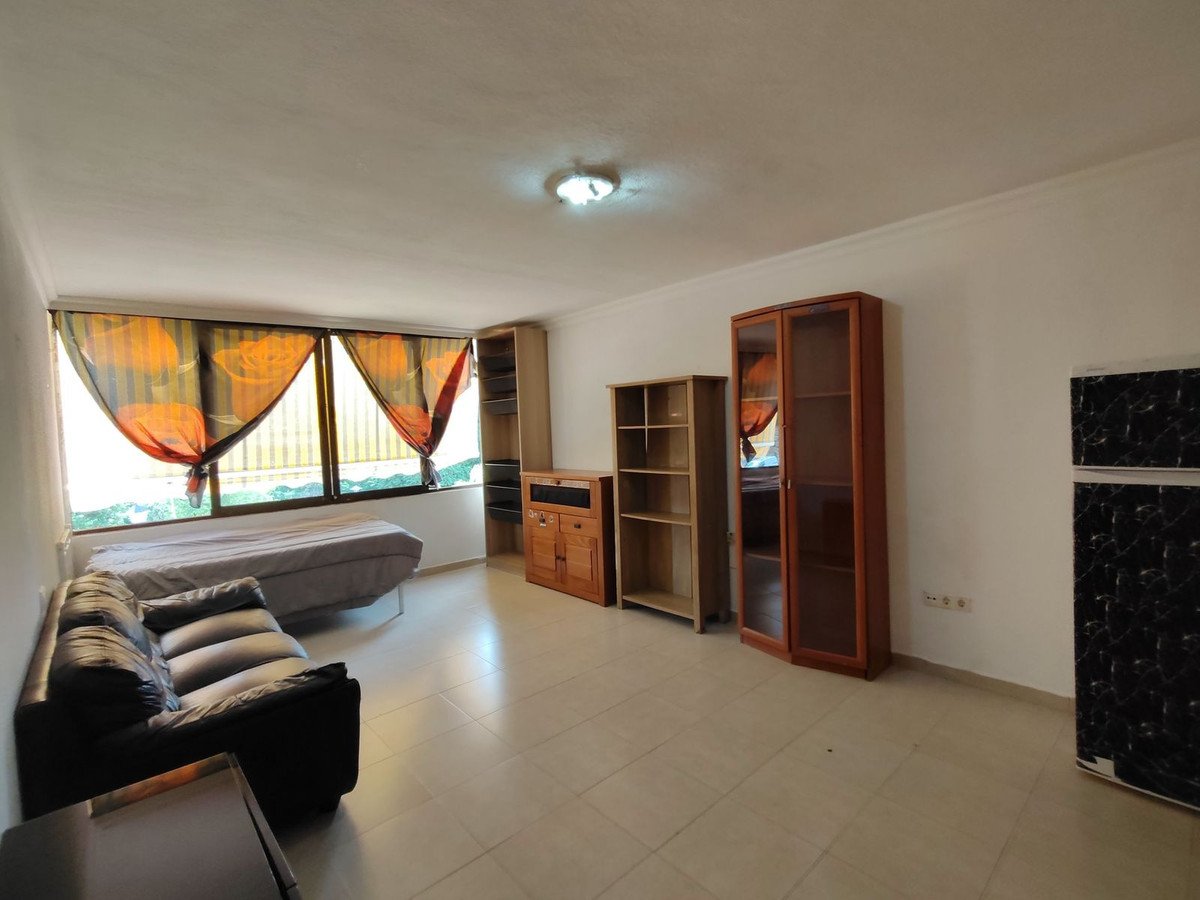 1 Bed Middle Floor Apartment in Los Pacos
