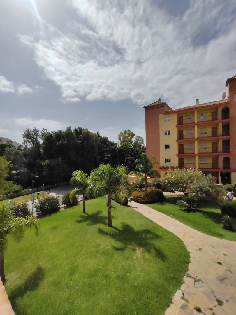 1 Bed Middle Floor Apartment in Los Pacos