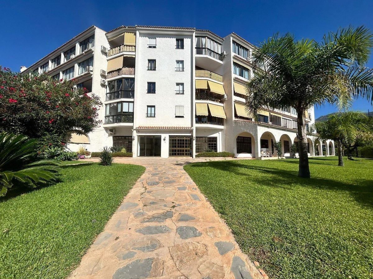 1 Bed Middle Floor Apartment in Los Pacos