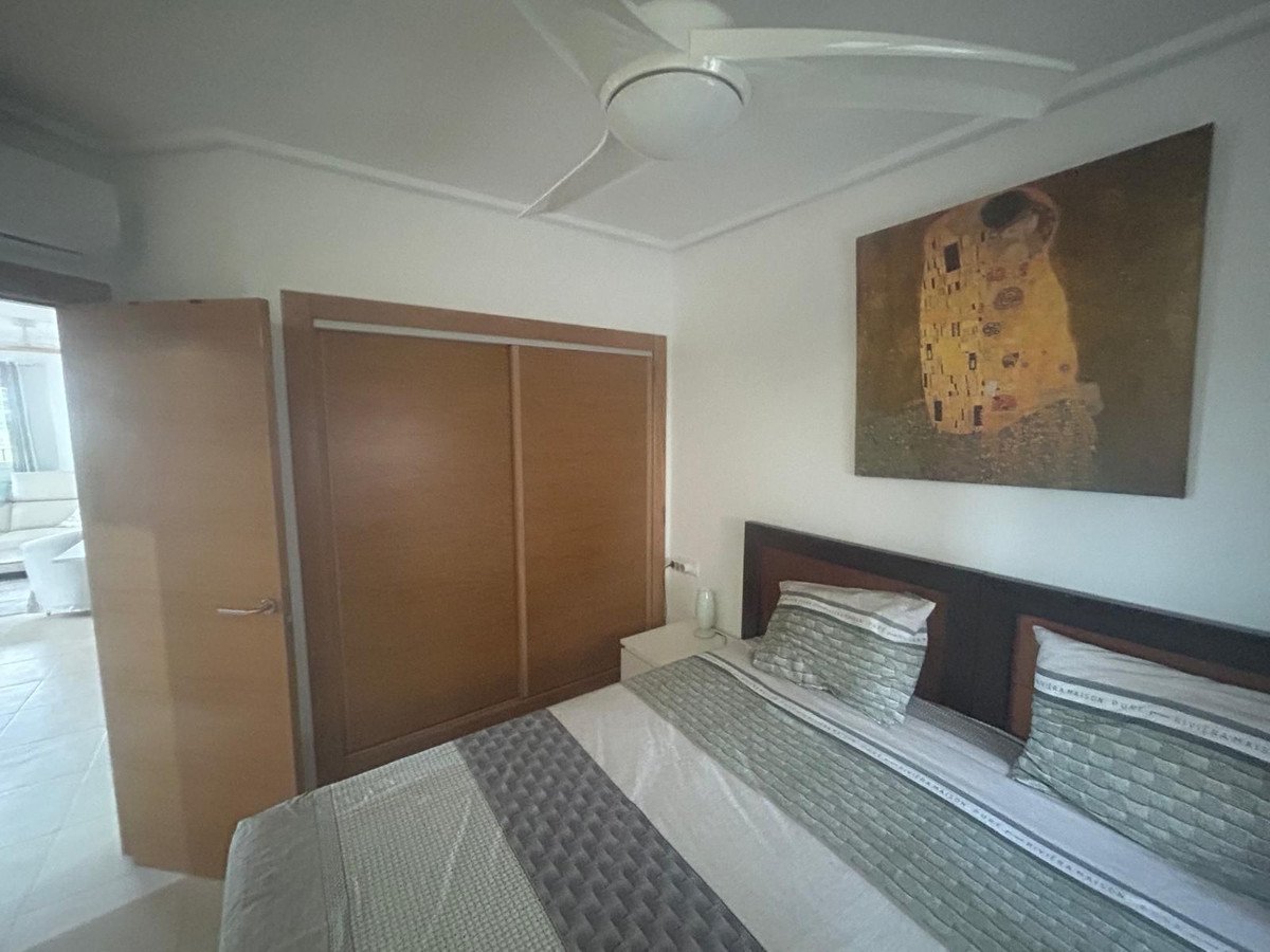2 Bed Middle Floor Apartment in Hacienda Riquelme
