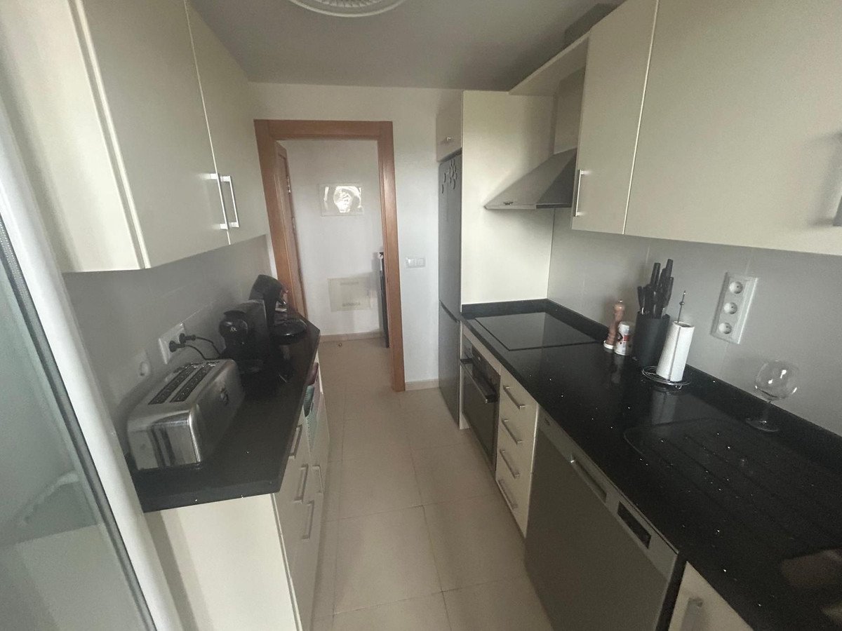 2 Bed Middle Floor Apartment in Hacienda Riquelme
