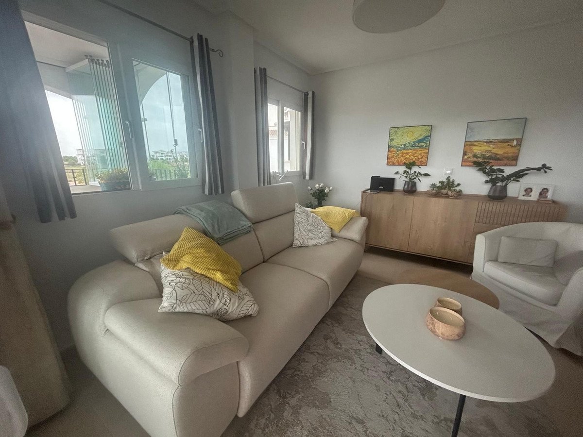 2 Bed Middle Floor Apartment in Hacienda Riquelme