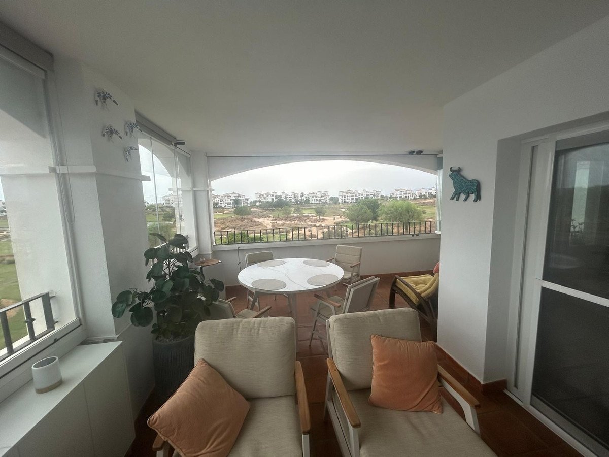 2 Bed Middle Floor Apartment in Hacienda Riquelme