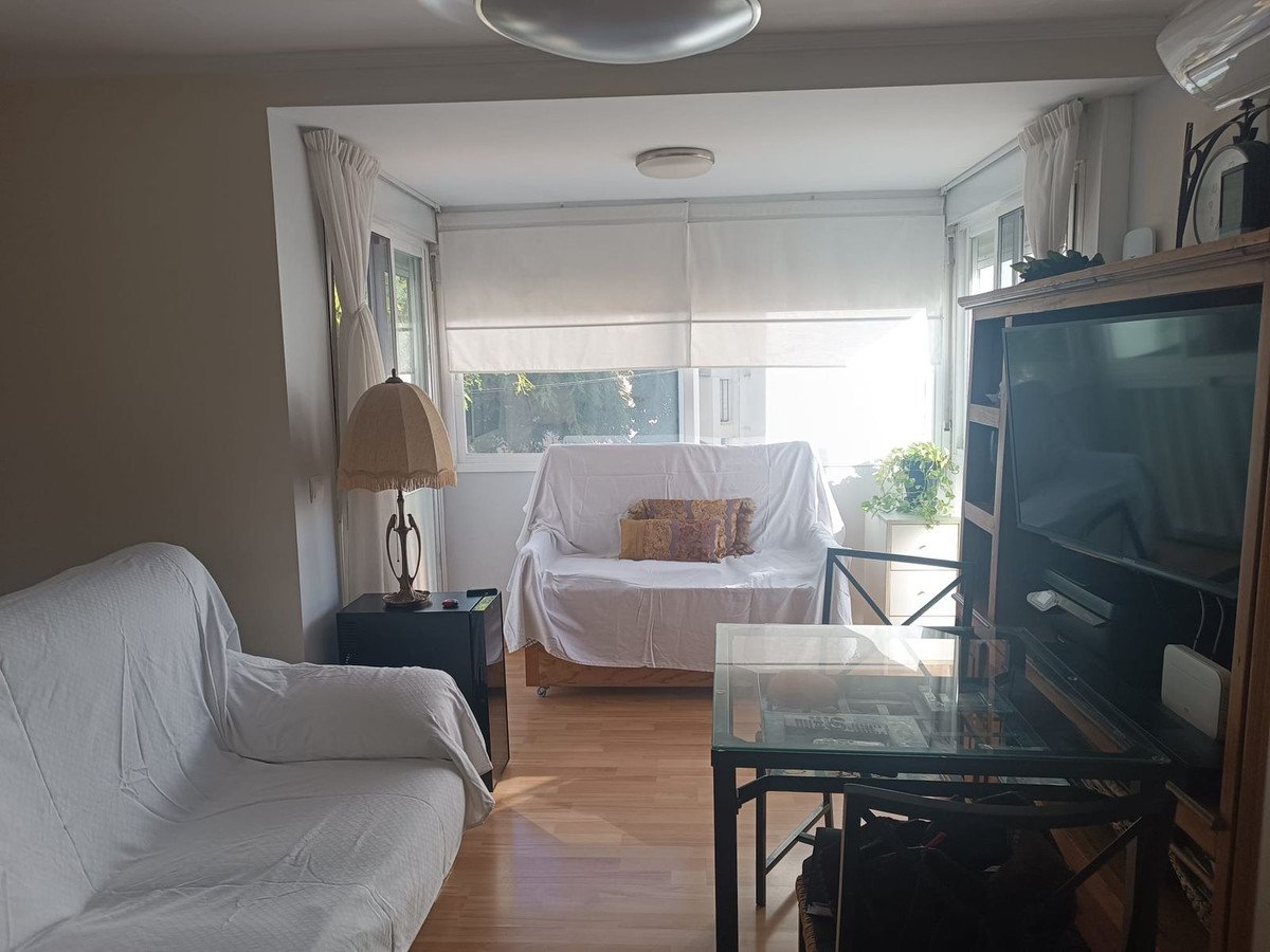 Middle Floor Studio in Estepona