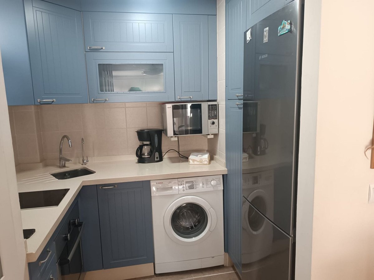 Middle Floor Studio in Estepona