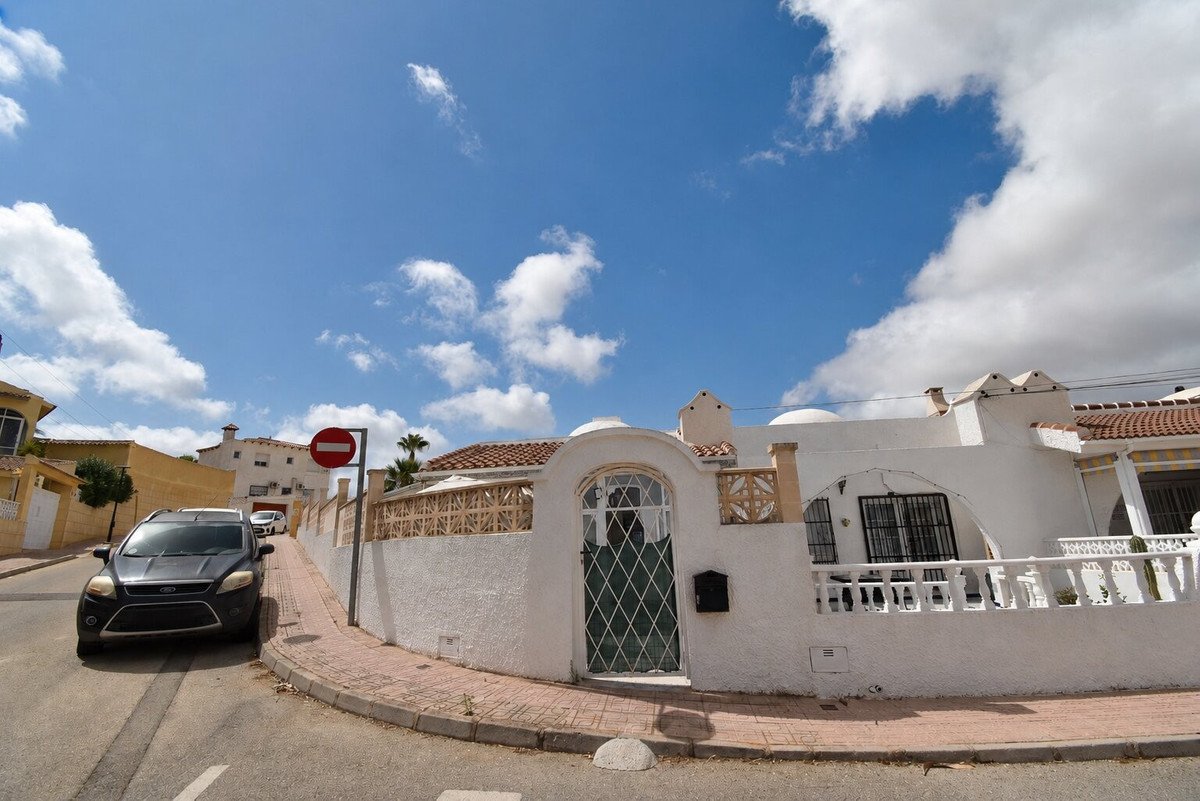 2 Bed Bungalow in Villamartin