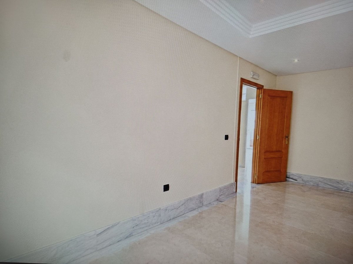 1 Bed Office in Arroyo de la Miel