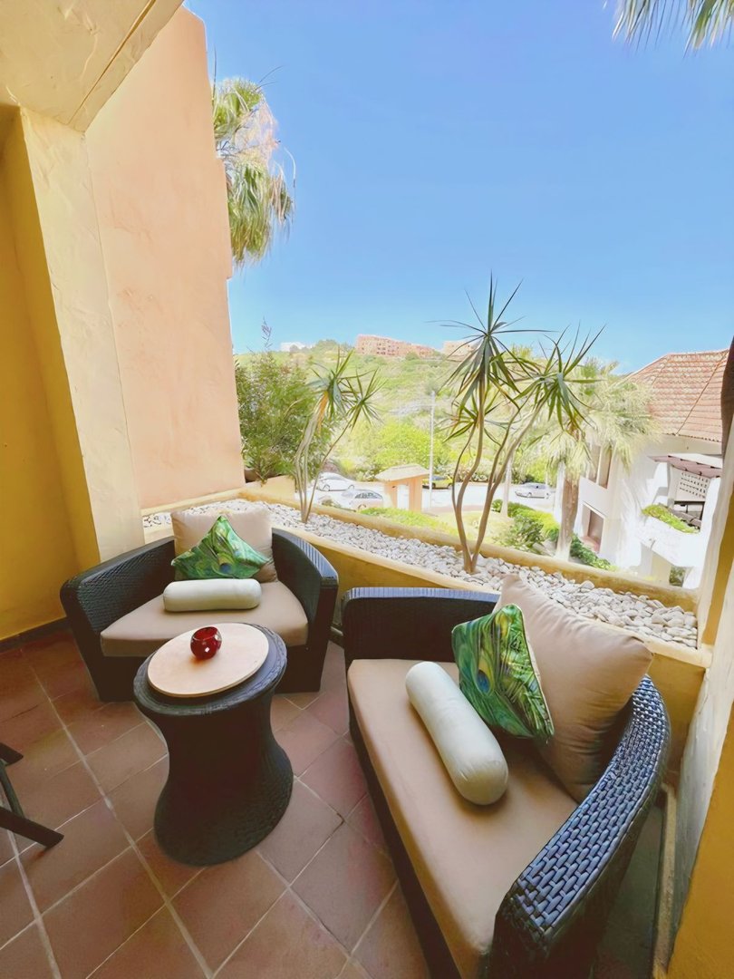 2 Bed Ground Floor Apartment in La Duquesa