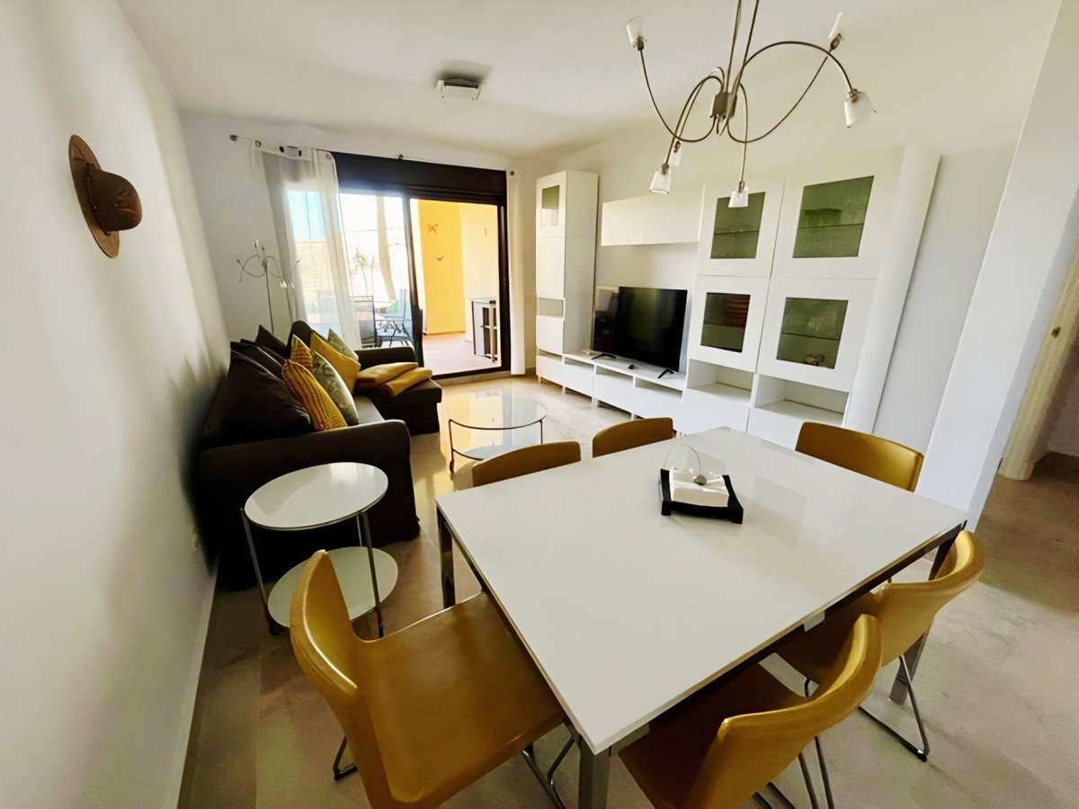 2 Bed Ground Floor Apartment in La Duquesa