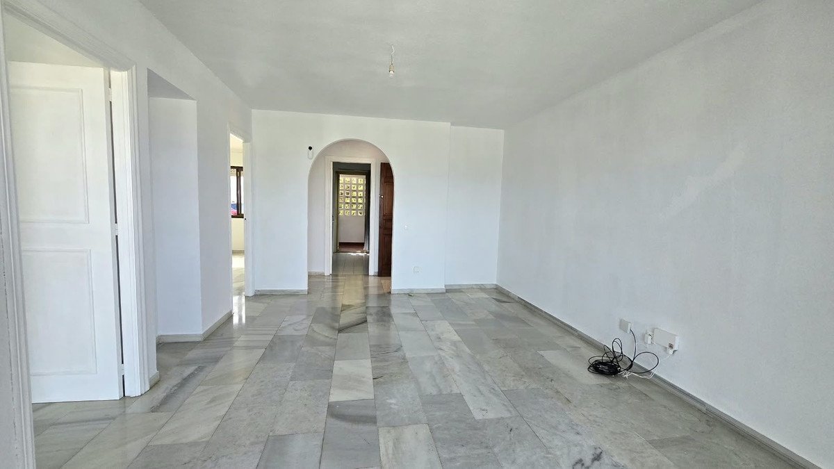 2 Bed Top Floor Apartment in Riviera del Sol