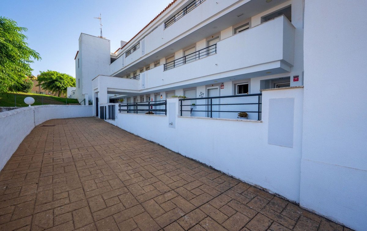 3 Bed Ground Floor Apartment in Casares Playa