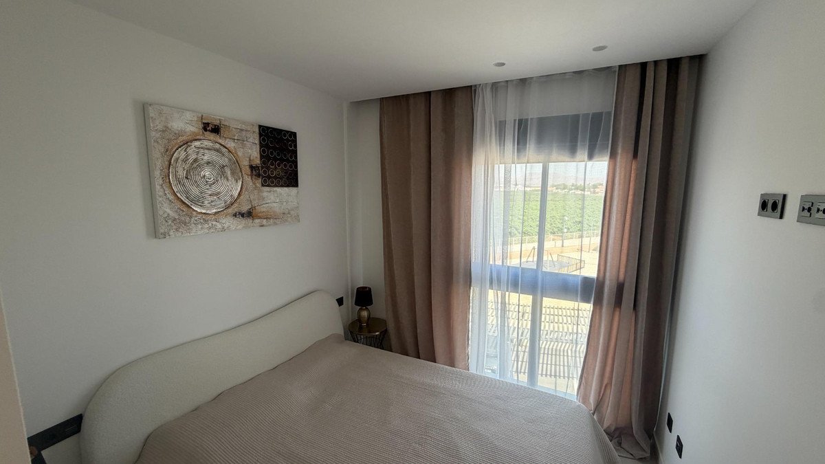 2 Bed Ground Floor Apartment in Los Alcazares