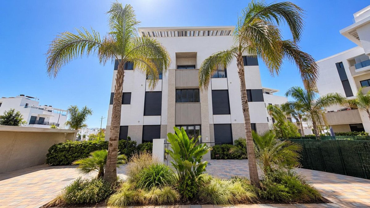 2 Bed Ground Floor Apartment in Los Alcazares