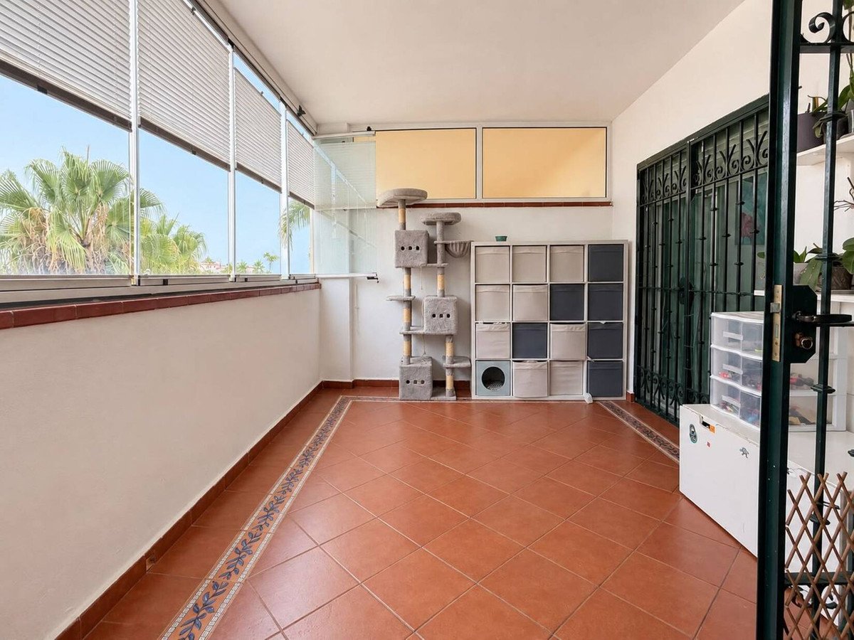 2 Bed Middle Floor Apartment in Riviera del Sol
