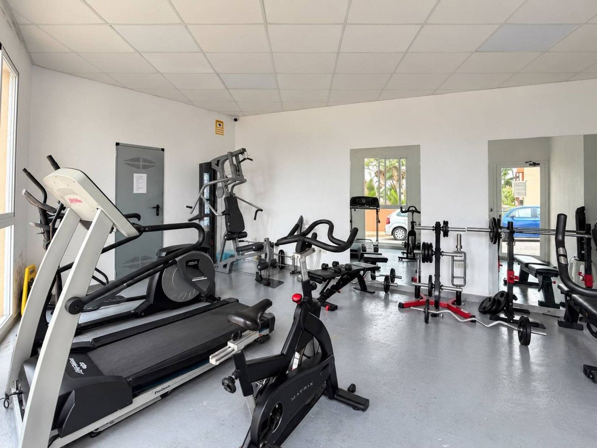 2 Bed Middle Floor Apartment in Riviera del Sol
