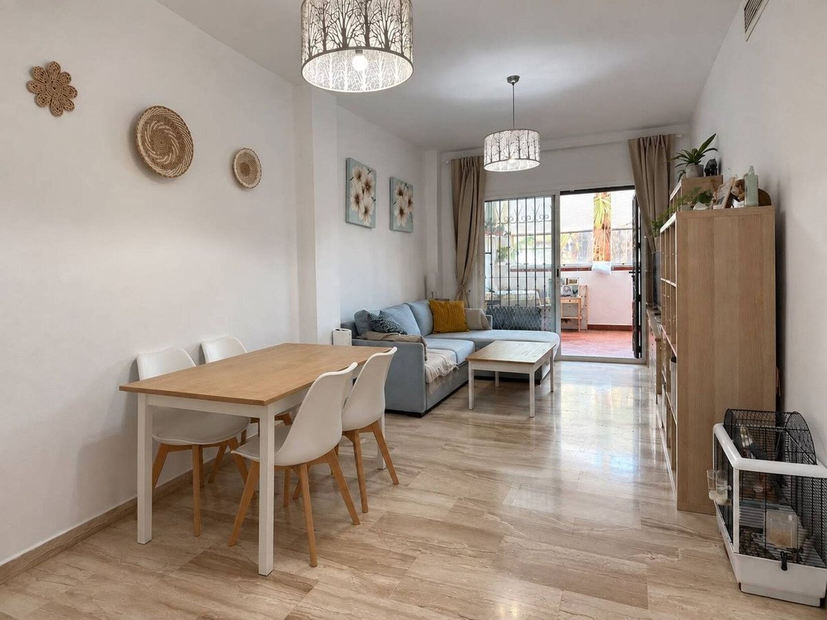 2 Bed Middle Floor Apartment in Riviera del Sol