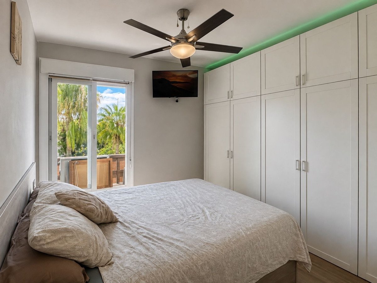 2 Bed Middle Floor Apartment in Nueva Andalucía