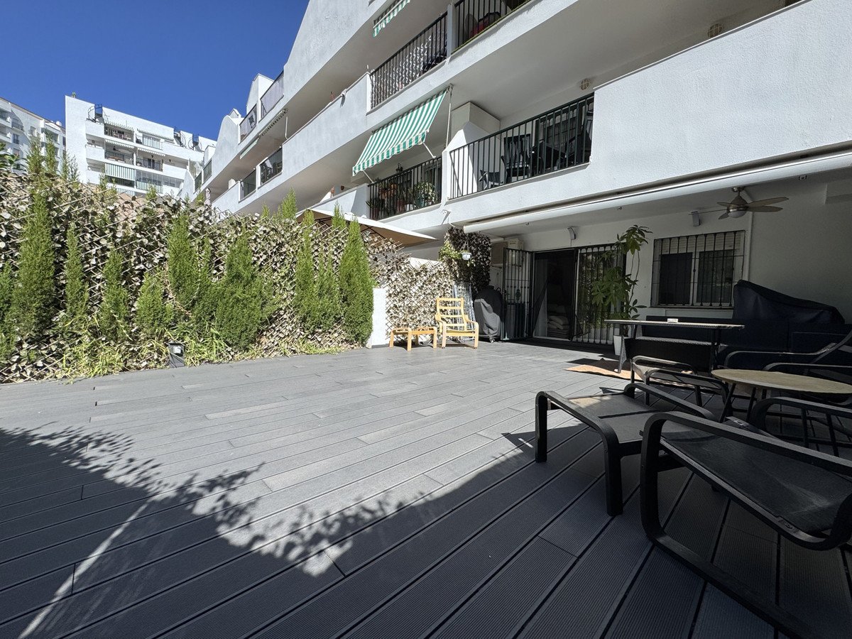 2 Bed Middle Floor Apartment in Mijas Costa