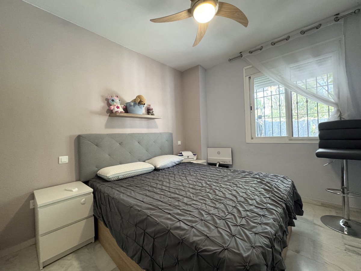 2 Bed Middle Floor Apartment in Mijas Costa