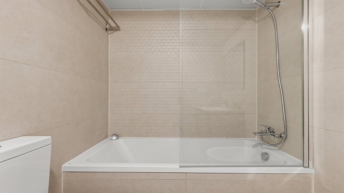 2 Bed Middle Floor Apartment in Manilva