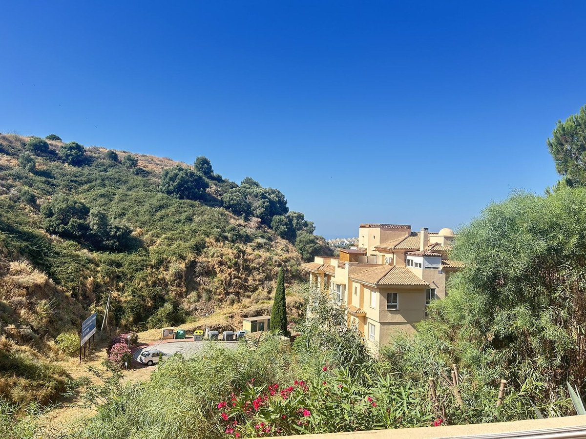 2 Bed Ground Floor Apartment in Calahonda