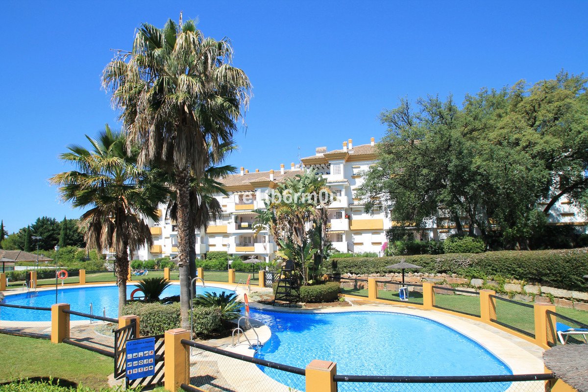 1 Bed Middle Floor Apartment in The Golden Mile