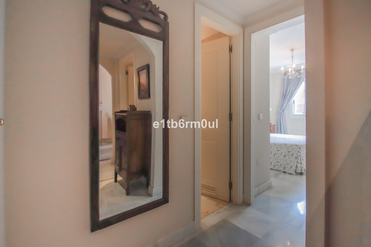 1 Bed Middle Floor Apartment in The Golden Mile