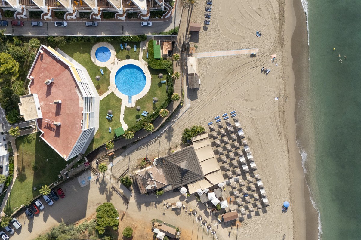1 Bed Middle Floor Apartment in Calahonda