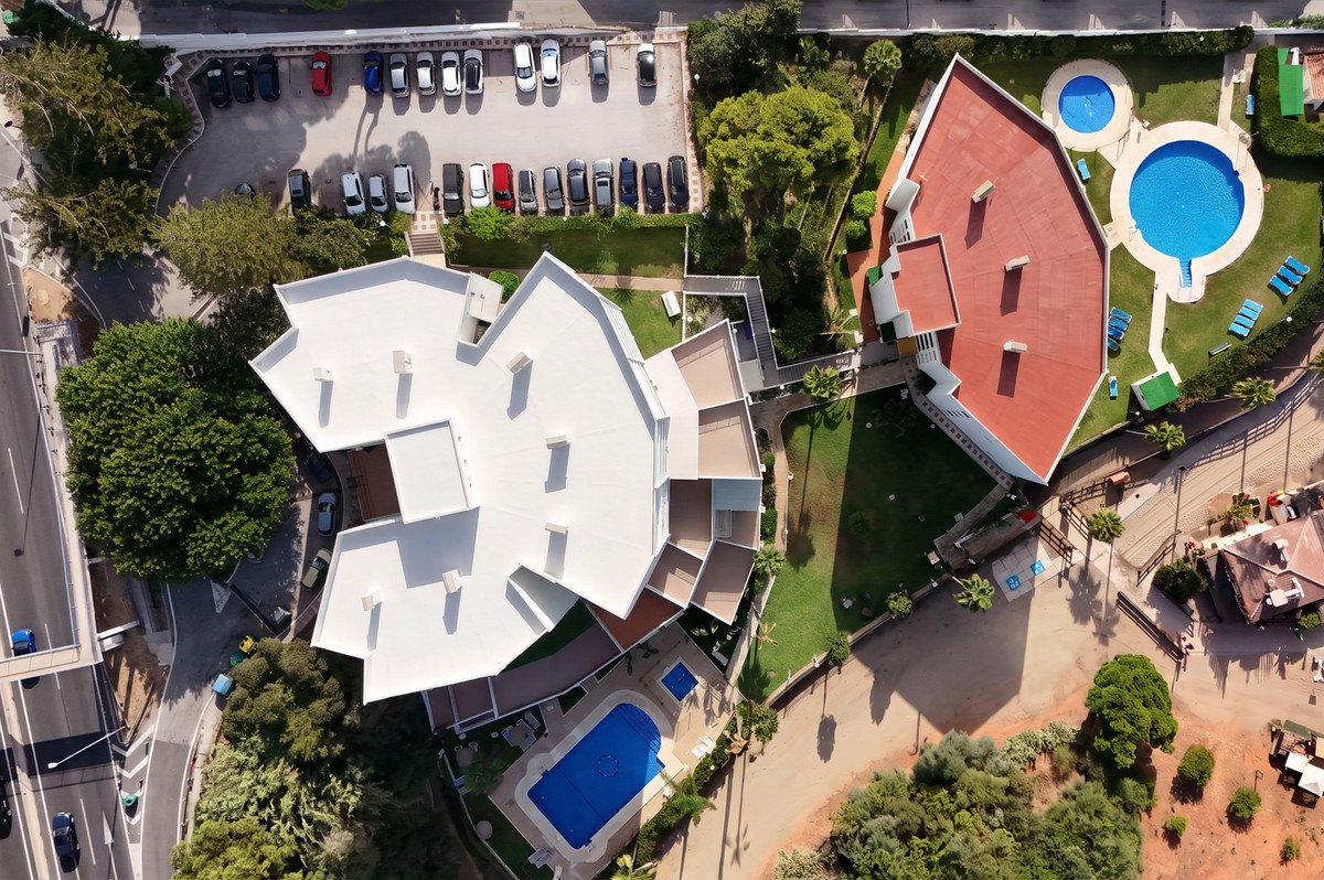 1 Bed Middle Floor Apartment in Calahonda