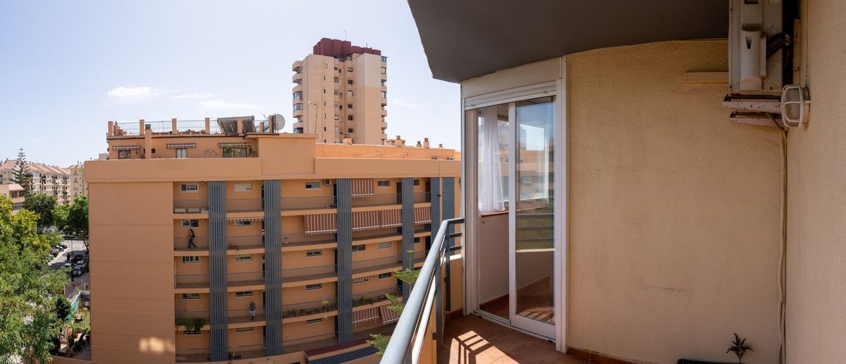 3 Bed Middle Floor Apartment in Fuengirola