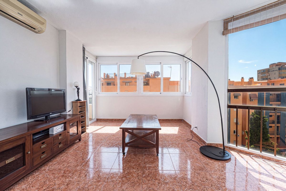 3 Bed Middle Floor Apartment in Fuengirola