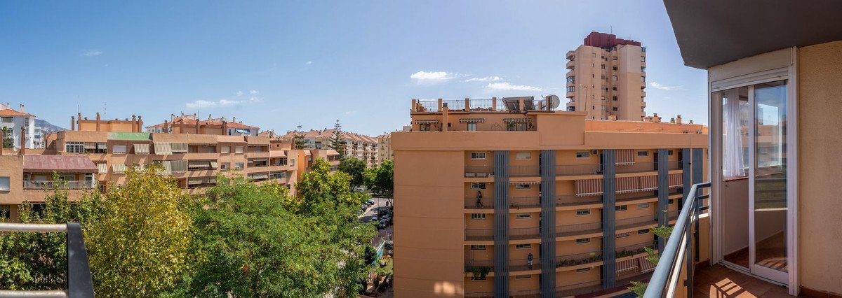 3 Bed Middle Floor Apartment in Fuengirola