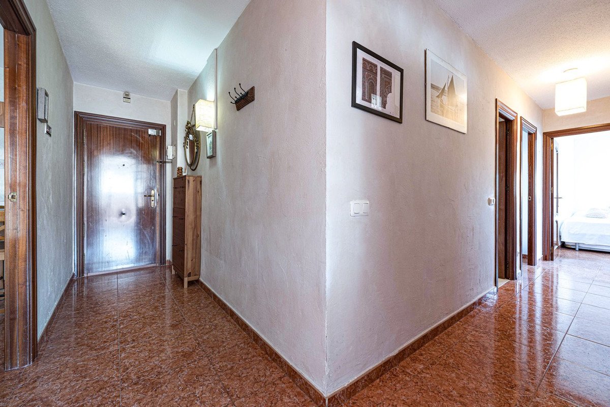 3 Bed Middle Floor Apartment in Fuengirola