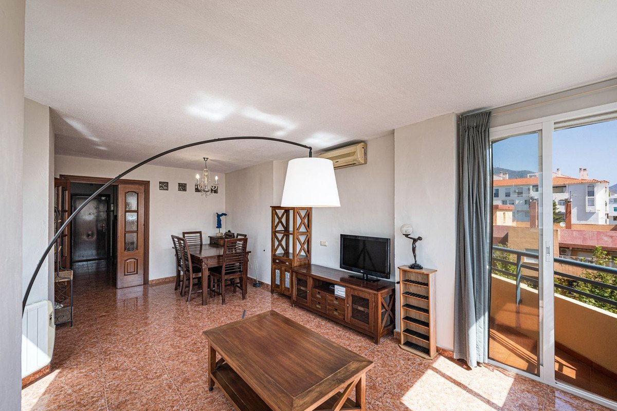 3 Bed Middle Floor Apartment in Fuengirola