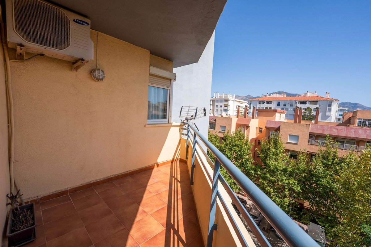 3 Bed Middle Floor Apartment in Fuengirola