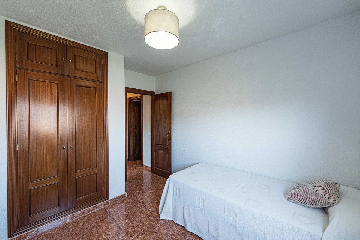 3 Bed Middle Floor Apartment in Fuengirola