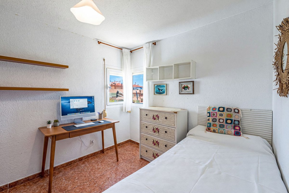 3 Bed Middle Floor Apartment in Fuengirola