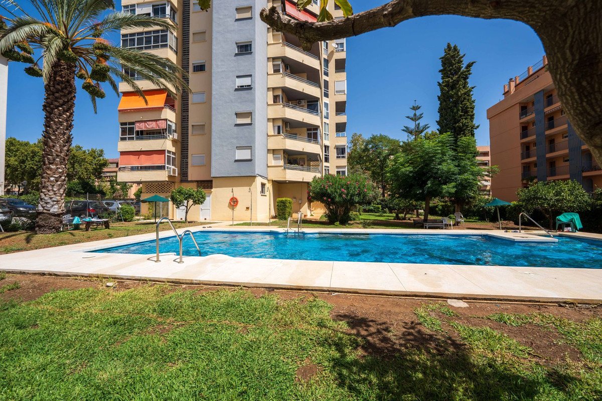 3 Bed Middle Floor Apartment in Fuengirola