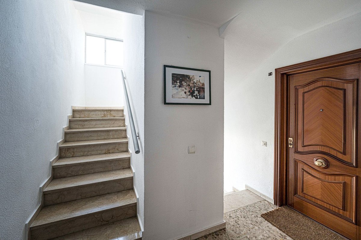 3 Bed Middle Floor Apartment in Fuengirola