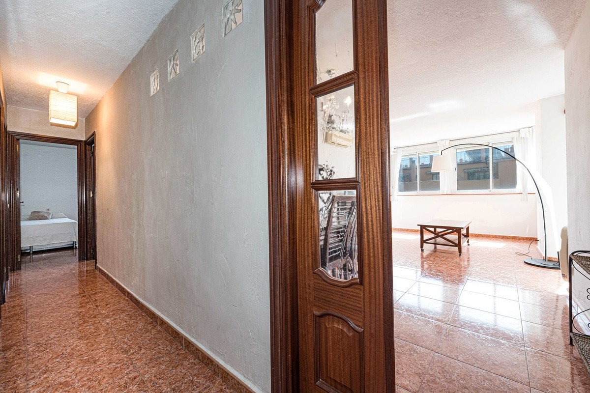 3 Bed Middle Floor Apartment in Fuengirola