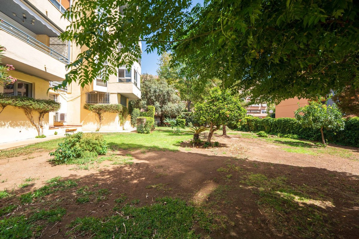 3 Bed Middle Floor Apartment in Fuengirola